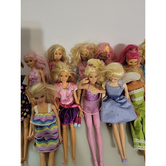 Barbie Doll Lot 16 dolls - Picture 3 of 12